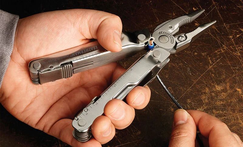 Knife Leatherman Super Tool 300 19 Tools - Stainless