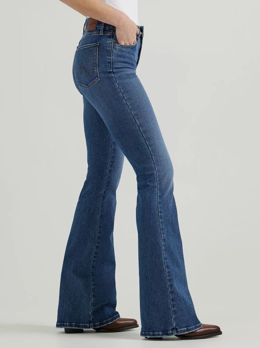 Wrangler Bespoke Hi Rise Flare 32" Leg Jean - Lily [sz:26]