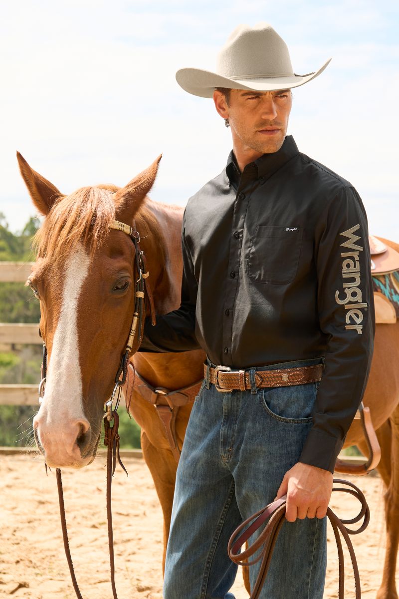 Wrangler Mens Flex Logo 1pkt Ls Shirt - Black [sz:xs]